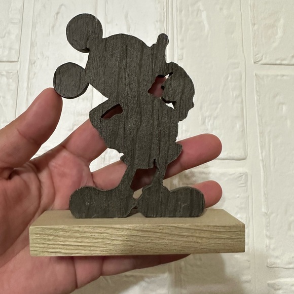 Hallmark - Mickey Wooden Figurine - Picture 8 of 11